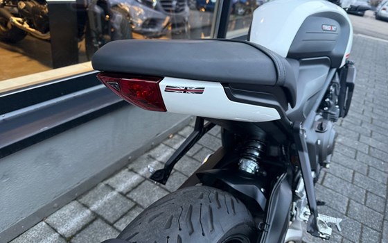 Gebrauchtmotorrad Triumph Trident 660 - Bild 5
