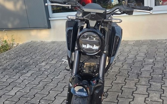 Gebrauchtmotorrad Honda CB125R - Bild 2