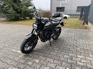Gebrauchtmotorrad Honda CB125R - Bild 2