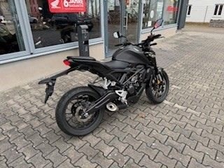 Gebrauchtmotorrad Honda CB125R - Bild 5