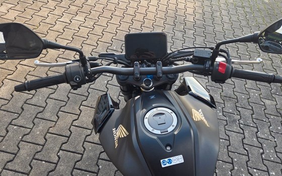 Gebrauchtmotorrad Honda CB125R - Bild 6