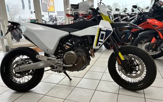 Neufahrzeug Husqvarna 701 Supermoto - Bild 11