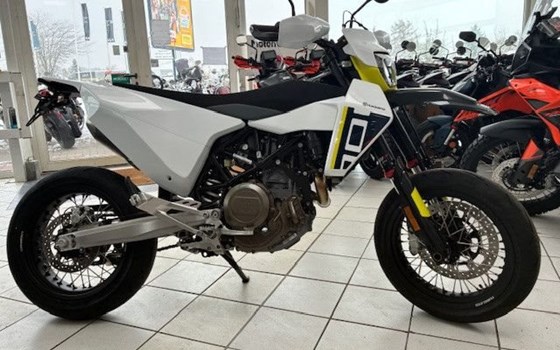 Neufahrzeug Husqvarna 701 Supermoto - Bild 2