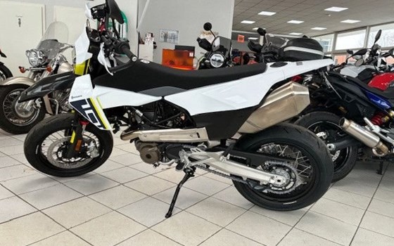 Neufahrzeug Husqvarna 701 Supermoto - Bild 3