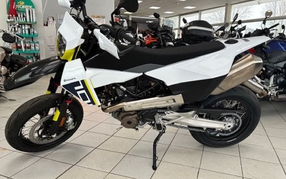 Neufahrzeug Husqvarna 701 Supermoto - Bild 8