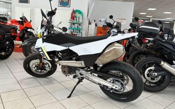 Neufahrzeug Husqvarna 701 Supermoto - Bild 9