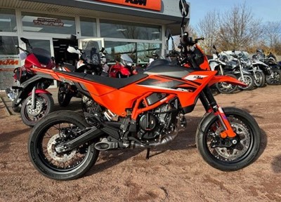 NEUFAHRZEUG KTM 390 SMC R