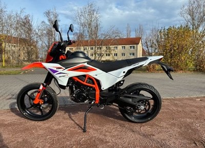 NEUFAHRZEUG KTM 125 SMC R