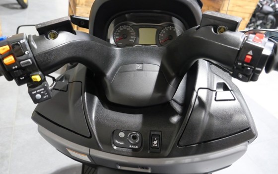 Gebrauchtmotorrad Suzuki Burgman 650 Executive - Bild 8