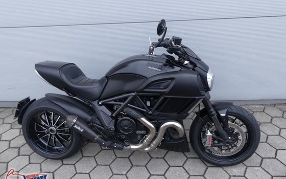 Gebrauchtmotorrad Ducati Diavel 1200 Dark - Bild 1