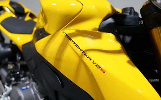 Neufahrzeug Ducati Streetfighter V2 S - Bild 5
