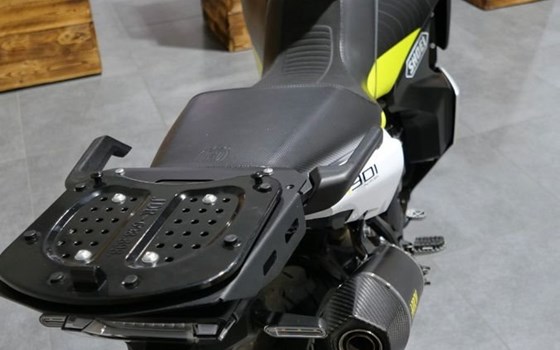 Gebrauchtmotorrad Husqvarna Norden 901 - Bild 11