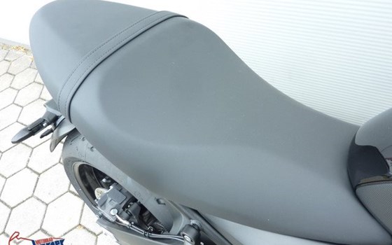 Gebrauchtmotorrad Triumph Trident 660 - Bild 4