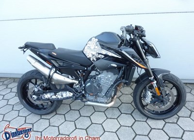 GEBRAUCHTE KTM 890 Duke