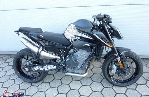 Gebrauchtmotorrad KTM 890 Duke