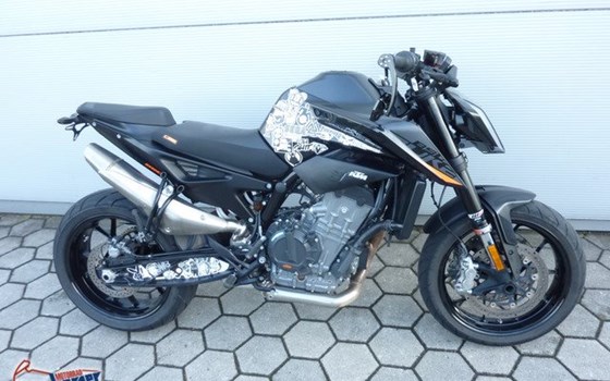 Gebrauchtmotorrad KTM 890 Duke - Bild 1