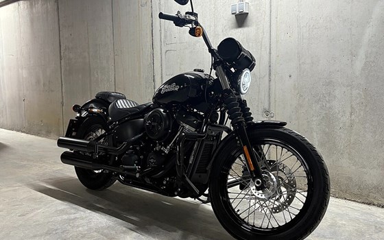Gebrauchtmotorrad Harley-Davidson Softail Street Bob FXBB - Bild 2