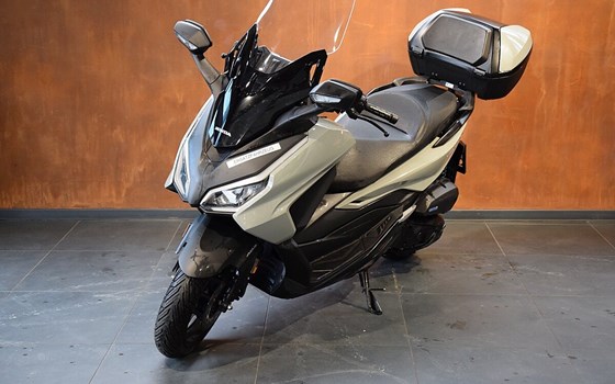 Gebrauchtmotorrad Honda Forza 125 - Bild 2