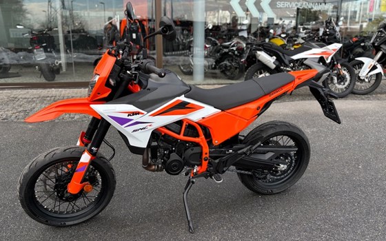 Neufahrzeug KTM 390 SMC R - Bild 10
