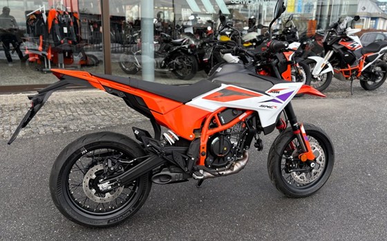 Neufahrzeug KTM 390 SMC R - Bild 6