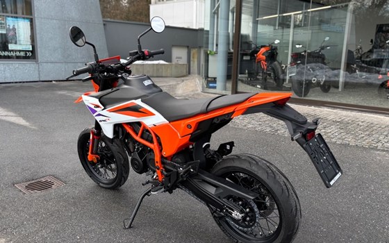Neufahrzeug KTM 390 SMC R - Bild 8
