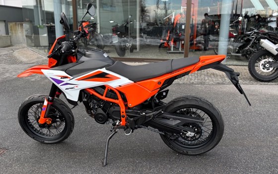 Neufahrzeug KTM 390 SMC R - Bild 9