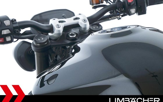 Gebrauchtmotorrad Triumph Street Triple 765 RS - Bild 13