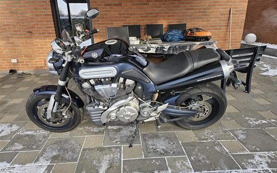 Gebrauchtmotorrad Yamaha MT-01 - Bild 2