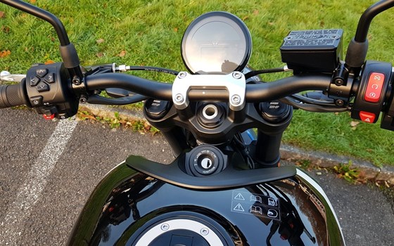 Gebrauchtmotorrad Triumph Trident 660 - Bild 4