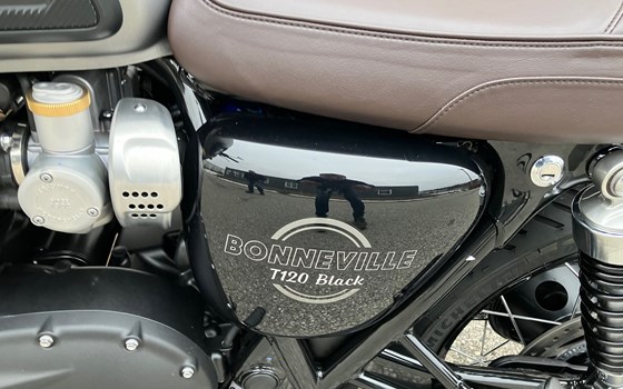 Neufahrzeug Triumph Bonneville T120 Black - Bild 11