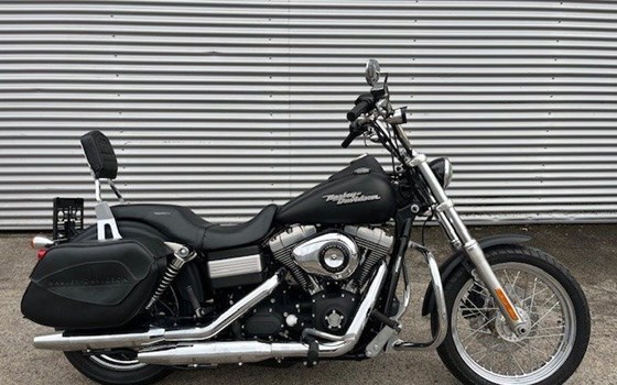 Gebrauchtmotorrad Harley-Davidson Dyna Street Bob FXDB - Bild 2