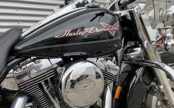 Gebrauchtmotorrad Harley-Davidson Touring Road King FLHR - Bild 3
