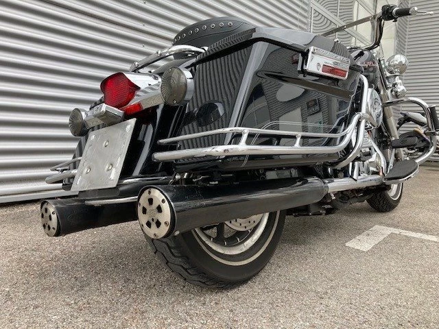 Harley-Davidson Touring Road King FLHR (Vivid Black) - Bild 8