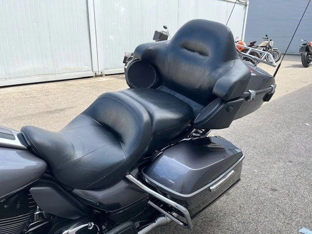 Harley-Davidson Touring Electra Glide Ultra Limited FLHTK (Charcoal Pearl/Vivid Black/Gold) - Bild 12