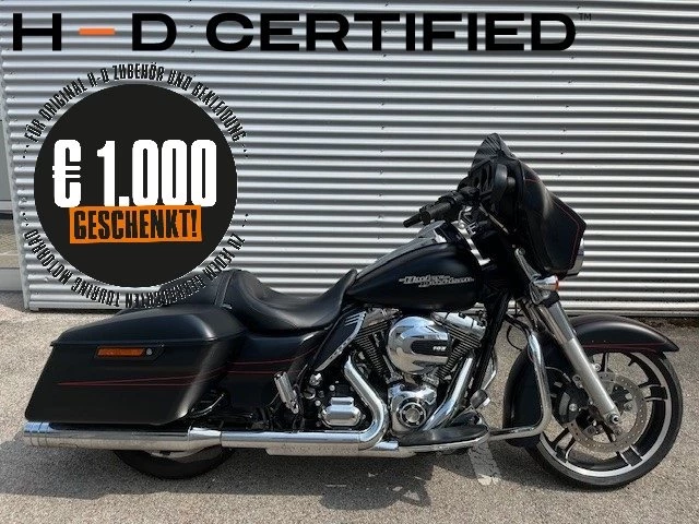 Harley-Davidson Touring Street Glide Special FLHXS (Black Denim & Red Stripes) - Bild 1