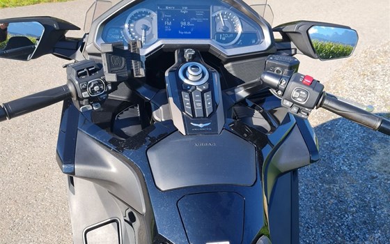 Gebrauchtmotorrad Honda GL 1800 Goldwing Tour DCT - Bild 3