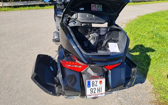 Gebrauchtmotorrad Honda GL 1800 Goldwing Tour DCT - Bild 8