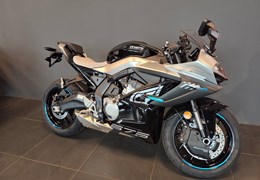 Neumotorrad CFMOTO 675SR-R