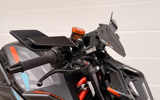 Gebrauchtmotorrad KTM 1390 Super Duke R - Bild 25