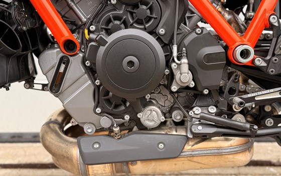 Gebrauchtmotorrad KTM 1390 Super Duke R - Bild 29