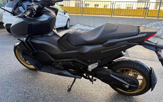 Gebrauchtmotorrad Honda Forza 750 - Bild 6
