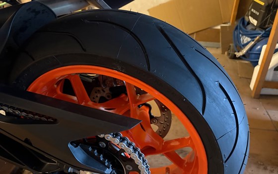 Gebrauchtmotorrad KTM 890 SMT - Bild 5