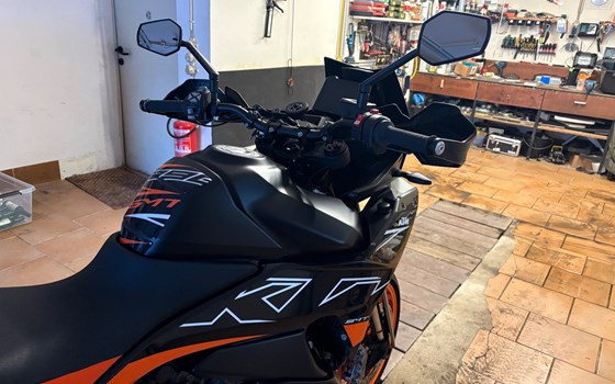 Gebrauchtmotorrad KTM 890 SMT - Bild 6