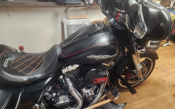 Gebrauchtmotorrad Harley-Davidson Street Glide FLHX - Bild 2