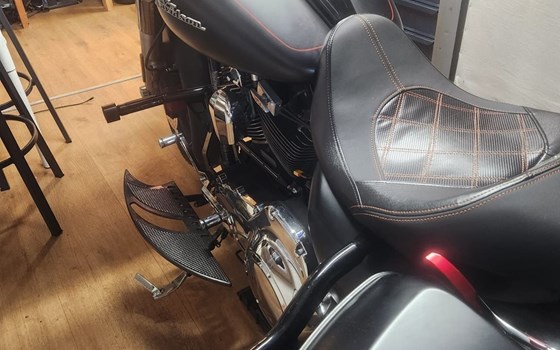 Gebrauchtmotorrad Harley-Davidson Street Glide FLHX - Bild 7