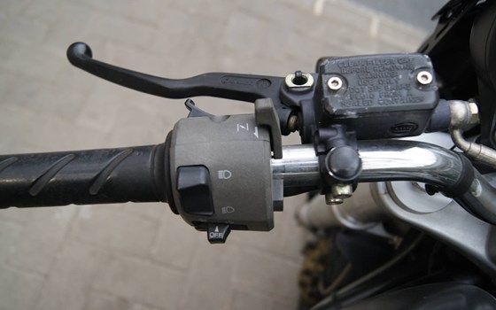 Gebrauchtmotorrad Ducati Monster 620 Dark - Bild 11