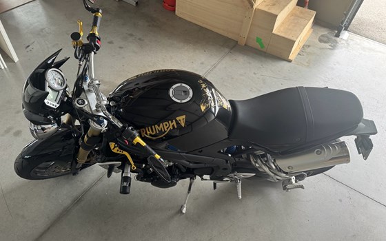 Gebrauchtmotorrad Triumph Speed Triple 1050 - Bild 2