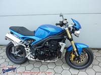 Gebrauchtmotorrad Triumph Speed Triple 1050 aus Frauenhand TOP Zustand