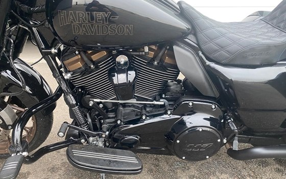 Gebrauchtmotorrad Harley-Davidson Touring Street Glide ST - Bild 5