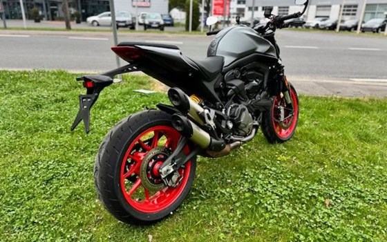 Gebrauchtmotorrad Ducati Monster + - Bild 12